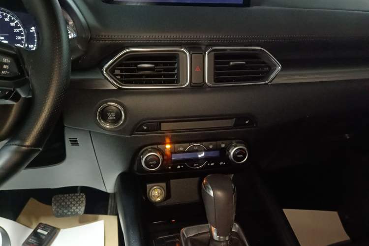 Used Mazda CX-5 2022 2.0L Automatic Two-Wheel Drive Smart Edition Audio And AC Panel