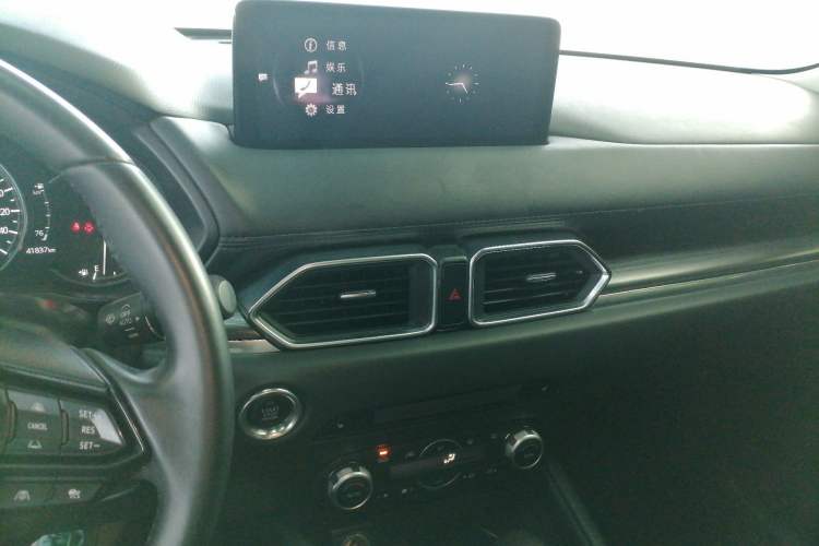 Used Mazda CX-5 2022 2.0L Automatic Two-Wheel Drive Zhiya Version Audio And AC Panel