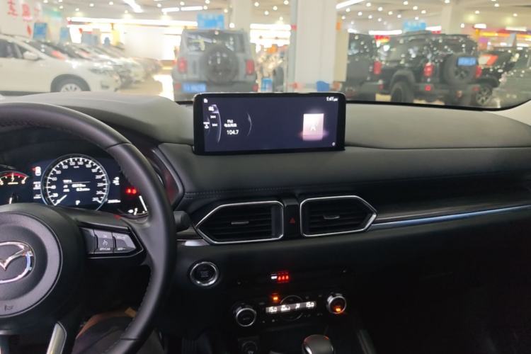 Used Mazda CX-5 2022 2.0L Automatic Two-Wheel Drive Zhiya Version Center Console