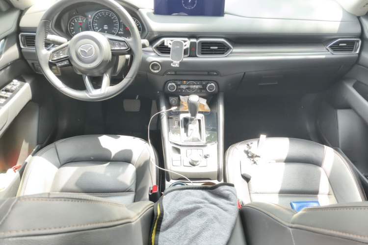 Used Mazda CX-5 2022 2.0L Automatic Two-Wheel Drive Zhiya Version Center Console