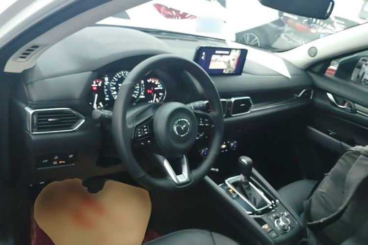Used Mazda CX-5 2022 2.0L Automatic Two-Wheel Drive Zhiya Version Center Console