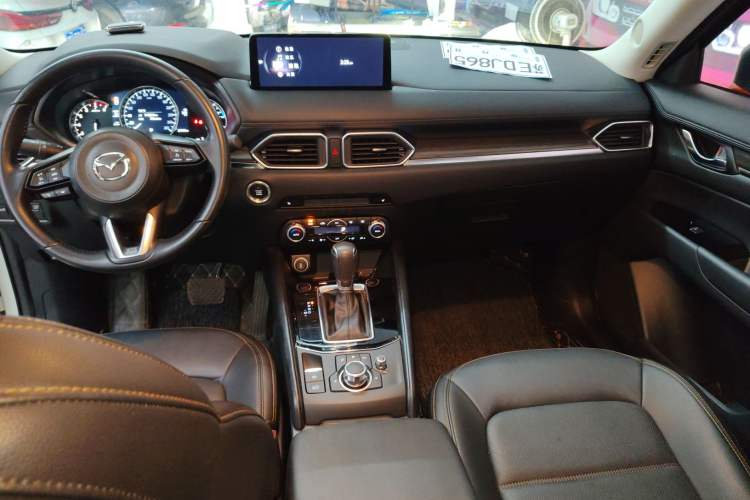 Used Mazda CX-5 2022 2.0L Automatic Two-Wheel Drive Zhiya Version Center Console