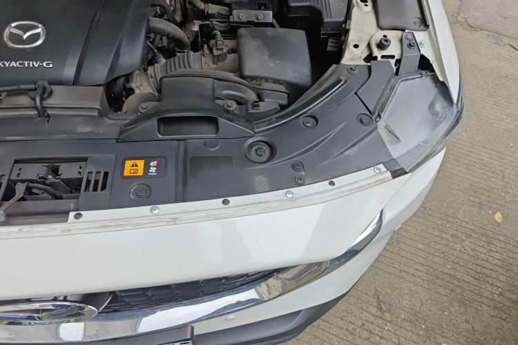 Used Mazda CX-5 2022 2.0L Automatic Two-Wheel Drive Zhiya Version Engine Bay Left