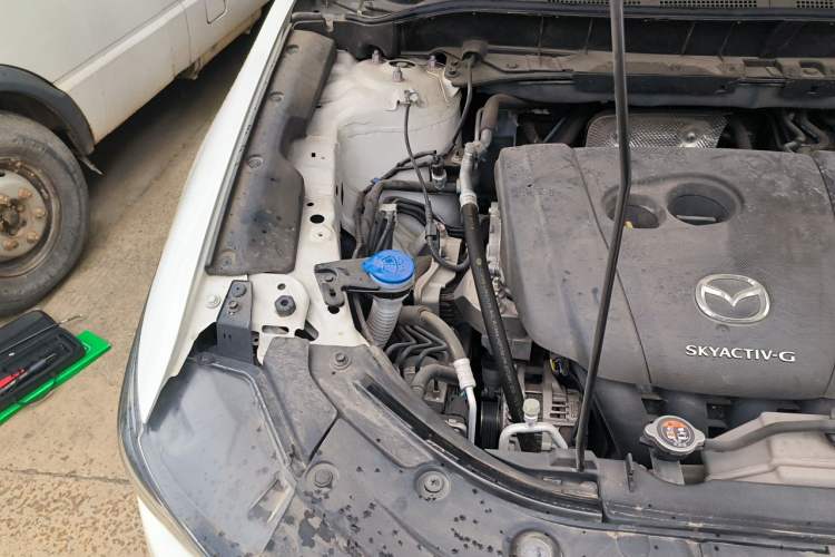 Used Mazda CX-5 2022 2.5L Automatic Two-Wheel Drive Smart Version Engine Bay Right