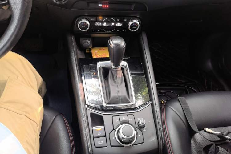 Used Mazda CX-5 2022 2.0L Automatic Two-Wheel Drive Comfort Version Gear Lever
