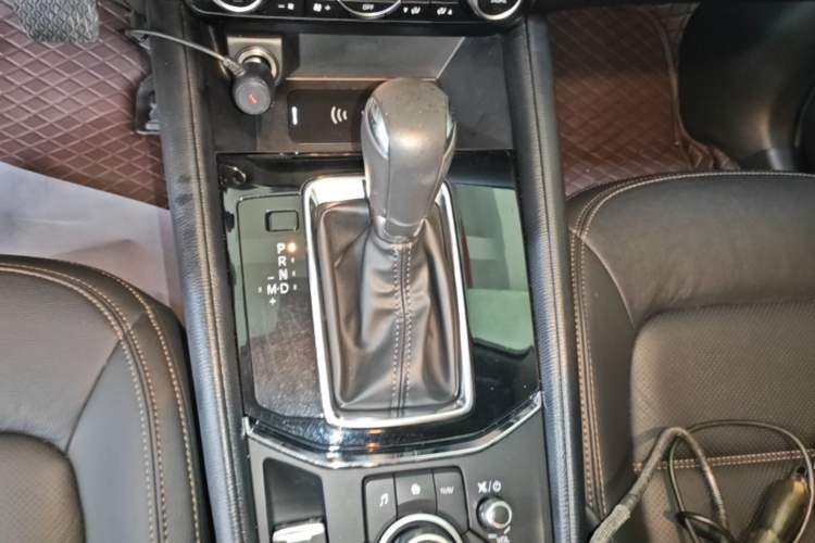 Used Mazda CX-5 2022 2.0L Automatic Two-Wheel Drive Zhiya Version Gear Lever