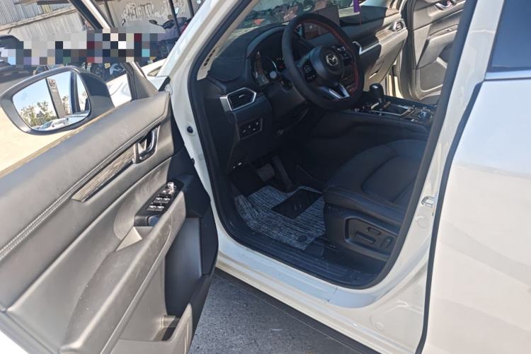 Used Mazda CX-5 2022 2.0L Automatic Two-Wheel Drive Zhiya Version Interior 3