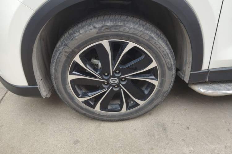 Used Mazda CX-5 2022 2.5L Automatic Two-Wheel Drive Smart Version Left Front Wheel Hub