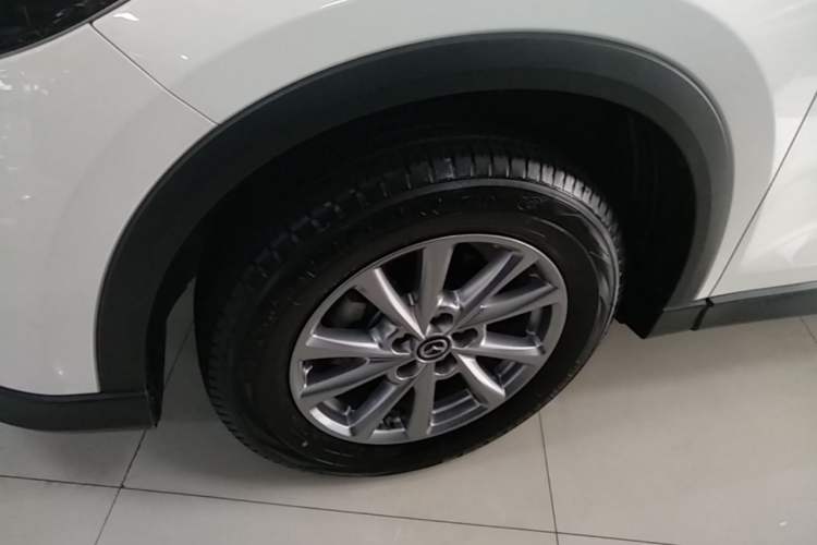 Used Mazda CX-5 2022 2.0L Automatic Two-Wheel Drive Comfort Version Left Front Wheel Hub