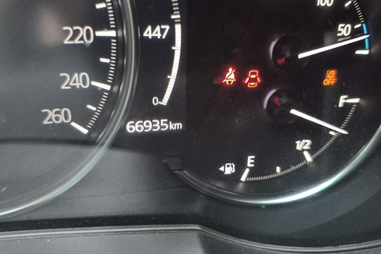 Used Mazda CX-5 2022 2.5L Automatic Two-Wheel Drive ZhiZun Version Odometer Close Up