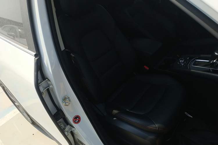 Used Mazda CX-5 2022 2.0L Automatic Two-Wheel Drive Smart Edition Right Front Seat