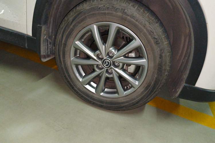 Used Mazda CX-5 2022 2.0L Automatic Two-Wheel Drive Smart Edition Right Front Wheel Hub