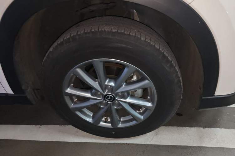 Used Mazda CX-5 2022 2.0L Automatic Two-Wheel Drive Zhiya Version Right Front Wheel Hub