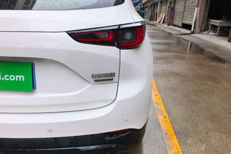 Used Mazda CX-5 2022 2.0L Automatic Two-Wheel Drive Comfort Version Right Rear Taillight