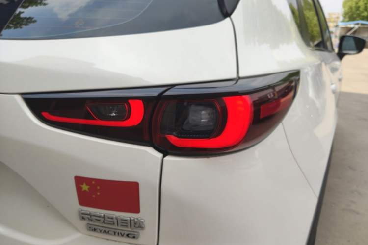 Used Mazda CX-5 2022 2.5L Automatic Two-Wheel Drive Smart Version Right Rear Taillight
