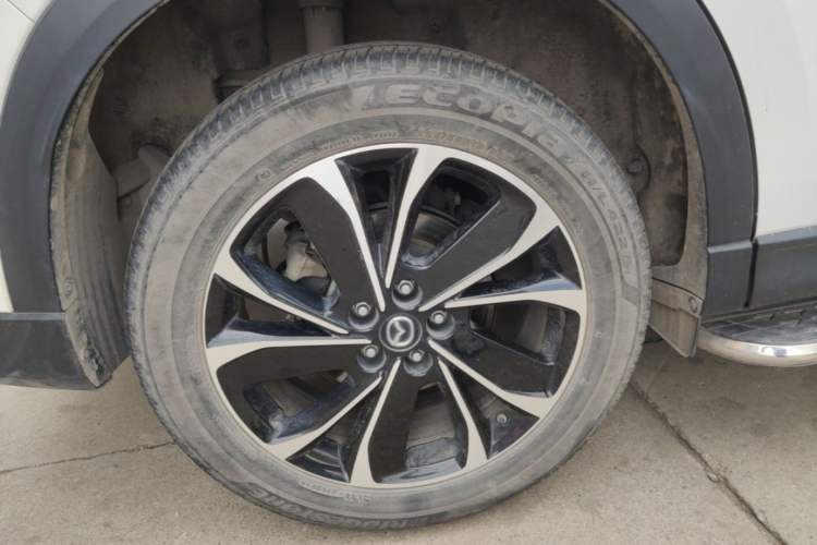 Used Mazda CX-5 2022 2.5L Automatic Two-Wheel Drive Smart Version Right Rear Wheel Hub