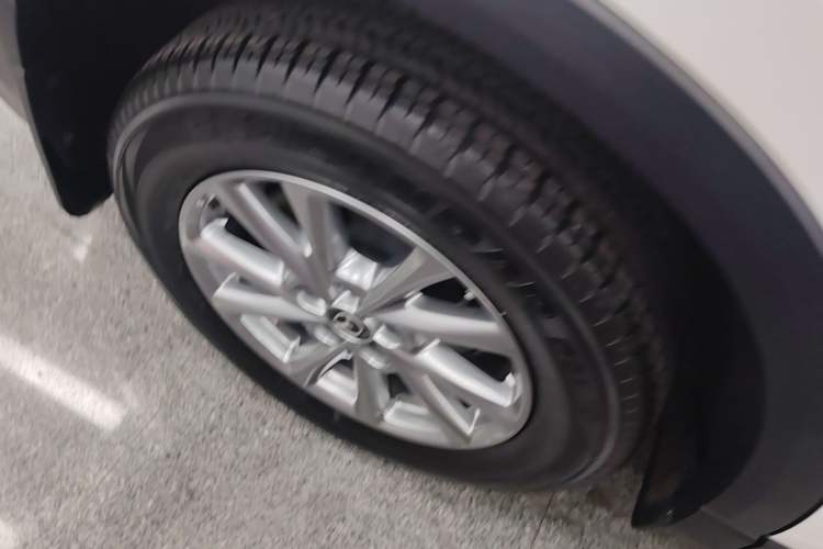 Used Mazda CX-5 2022 2.0L Automatic Two-Wheel Drive Zhiya Version Right Rear Wheel Hub