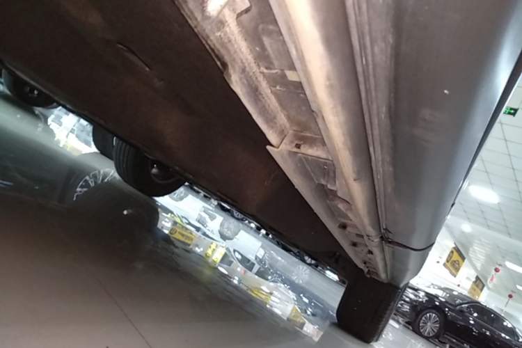 Used Mazda CX-5 2022 2.0L Automatic Two-Wheel Drive Comfort Version Right Side Sill