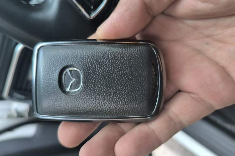 Used Mazda CX-5 2022 2.5L Automatic Two-Wheel Drive ZhiZun Version Vehicle Key