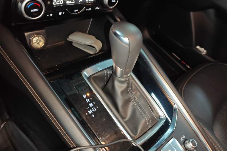 Used Mazda CX-5 2022 2.5L Automatic 4x4 Prestige Edition Gear Lever
