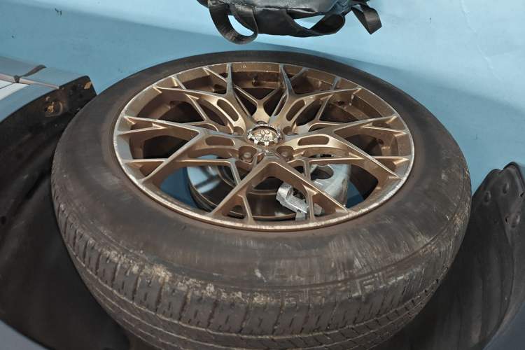 Used Mazda CX-5 2022 2.5L Automatic 4x4 Prestige Edition Left Front Wheel Hub