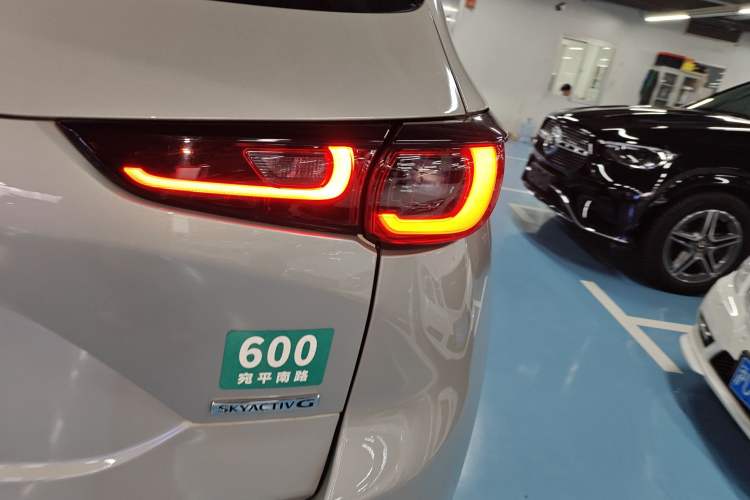 Used Mazda CX-5 2022 2.5L Automatic 4x4 Prestige Edition Right Rear Taillight