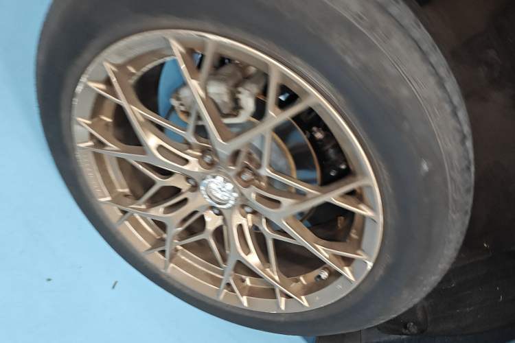 Used Mazda CX-5 2022 2.5L Automatic 4x4 Prestige Edition Right Rear Wheel Hub