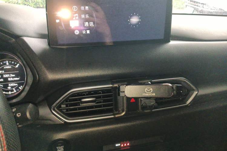 Used Mazda CX-5 2024 2.0L Automatic Two-Wheel Drive Comfort Version Audio And AC Panel