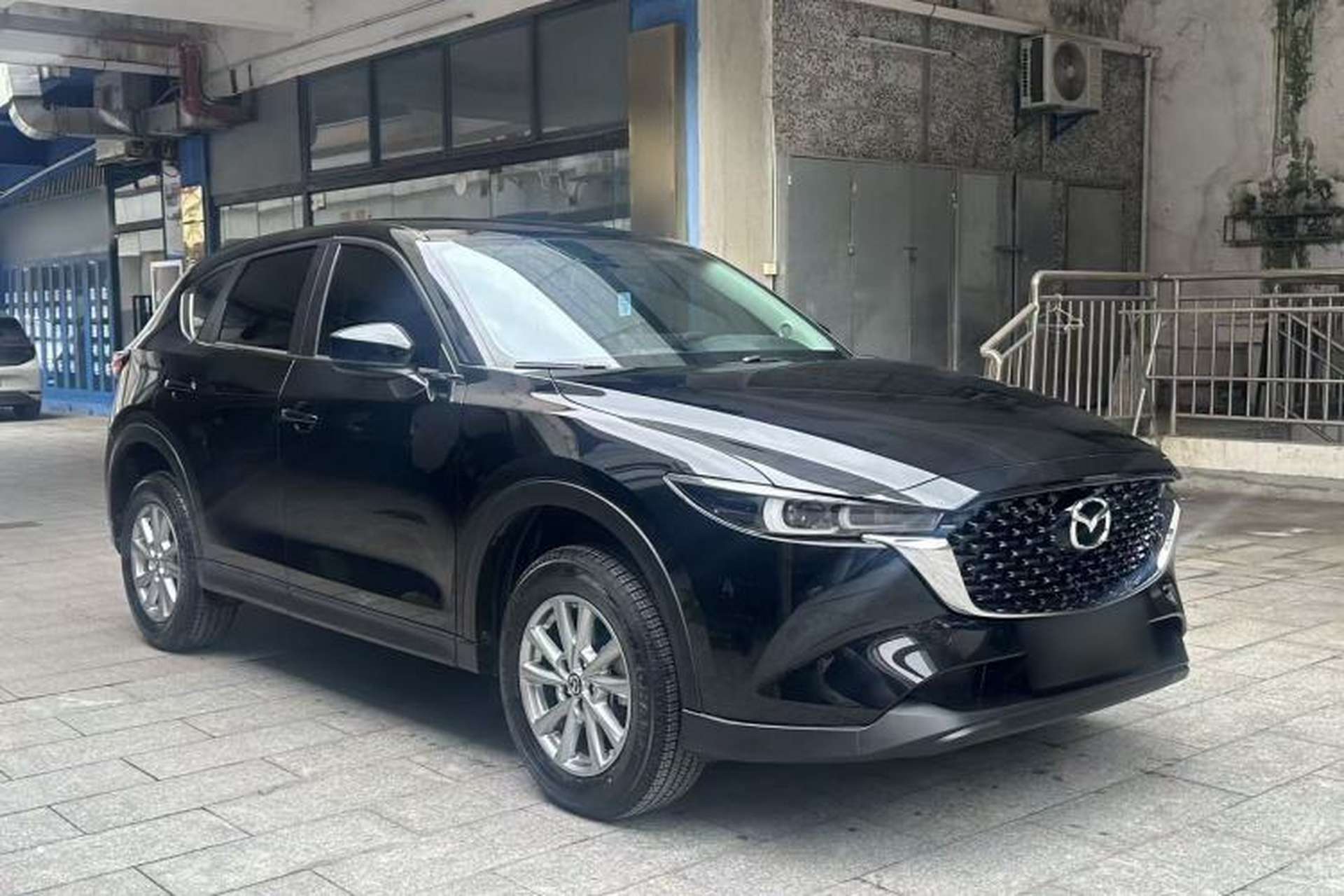 Used Mazda CX-5 2024 2.0L Automatic Two-Wheel Drive Comfort Version Exterior 2