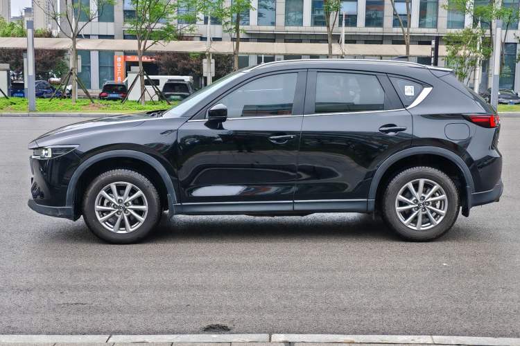 Used Mazda CX-5 2024 2.0L Automatic Two-Wheel Drive Comfort Version Exterior 8