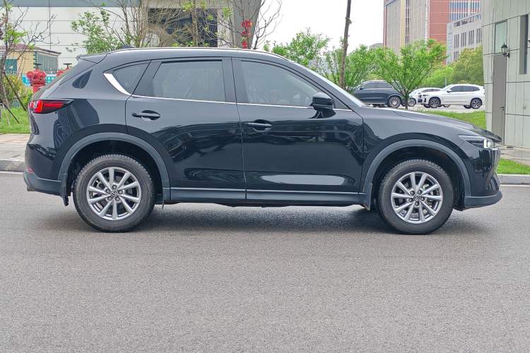 Used Mazda CX-5 2024 2.0L Automatic Two-Wheel Drive Comfort Version Exterior 9