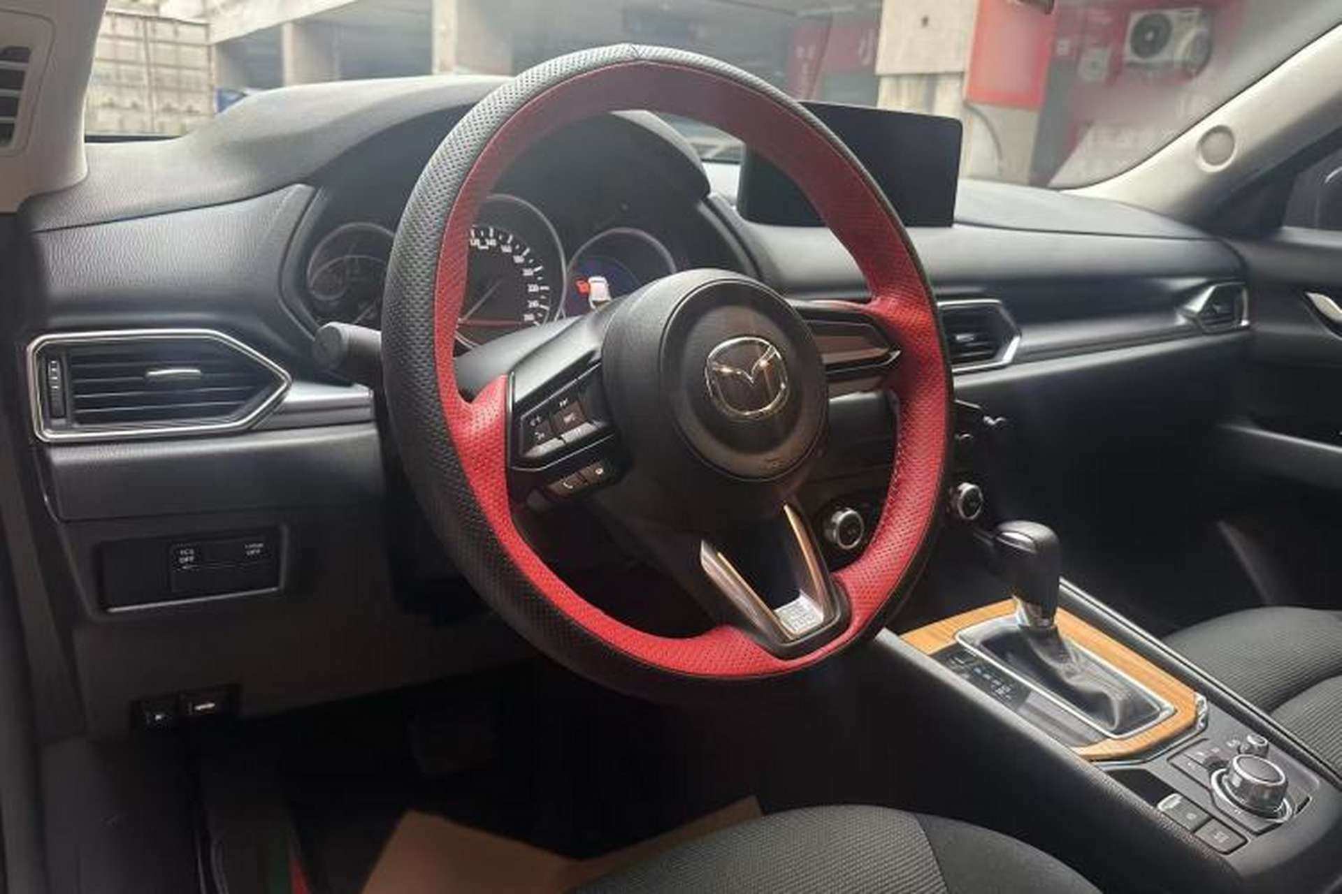Used Mazda CX-5 2024 2.0L Automatic Two-Wheel Drive Comfort Version Interior 4