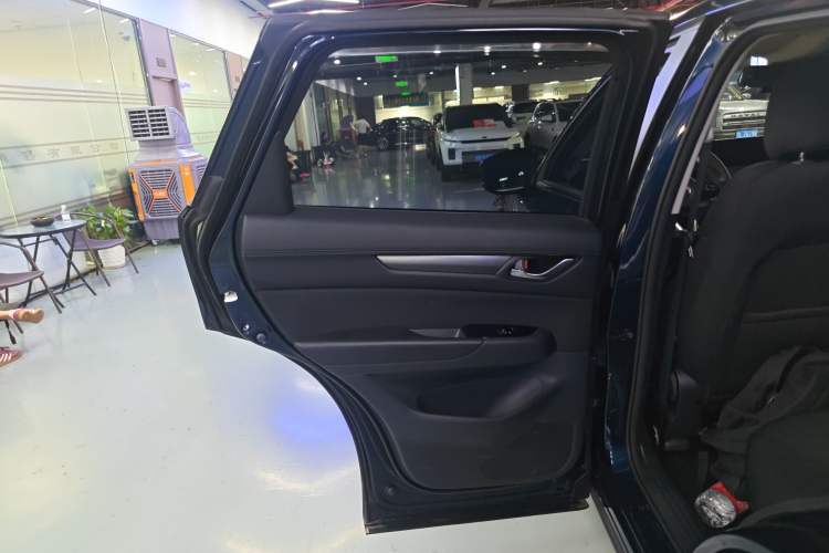 Used Mazda CX-5 2024 2.0L Automatic Two-Wheel Drive ZhiShang Version Left Rear Door Interior