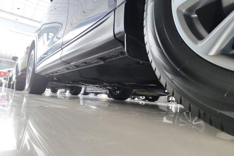 Used Mazda CX-5 2024 2.0L Automatic Two-Wheel Drive ZhiShang Pro Left Side Sill
