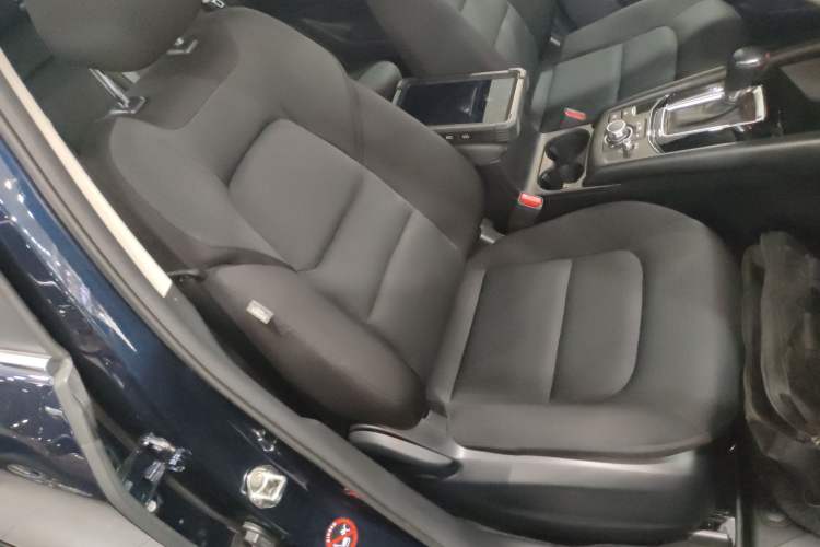 Used Mazda CX-5 2024 2.0L Automatic Two-Wheel Drive Comfort Version Right Front Seat