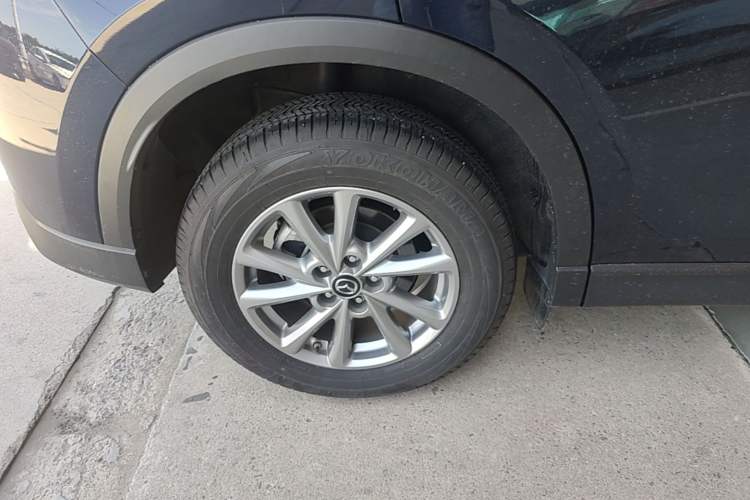 Used Mazda CX-5 2024 2.0L Automatic Two-Wheel Drive ZhiShang Version Right Rear Wheel Hub