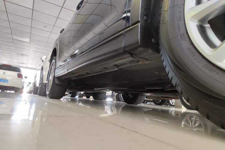 Used Mazda CX-5 2024 2.0L Automatic Two-Wheel Drive ZhiShang Pro Right Side Sill