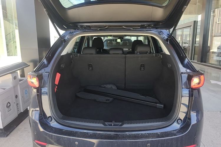 Used Mazda CX-5 2024 2.0L Automatic Two-Wheel Drive ZhiShang Version Trunk