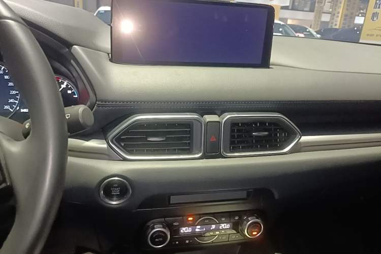 Used Mazda CX-5 2024 2.0L Automatic Two-Wheel Drive ZhiShang Version Audio And AC Panel