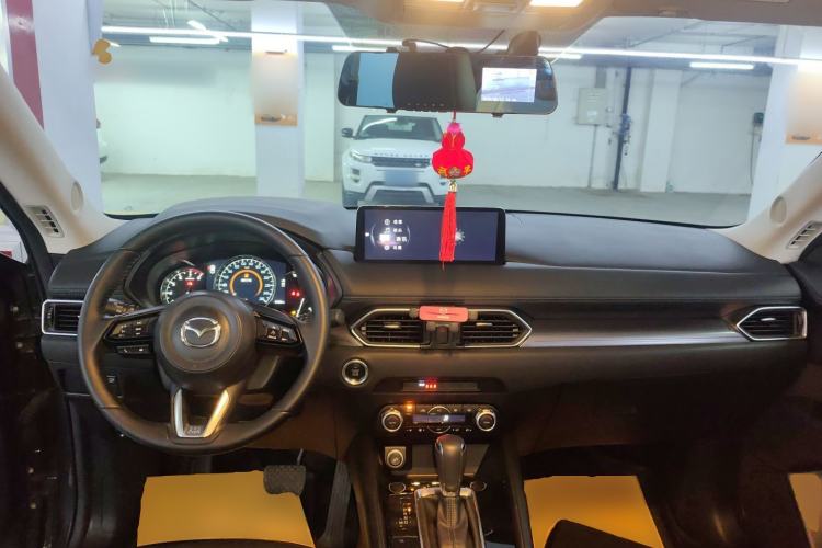 Used Mazda CX-5 2024 2.0L Automatic Two-Wheel Drive ZhiShang Version Center Console