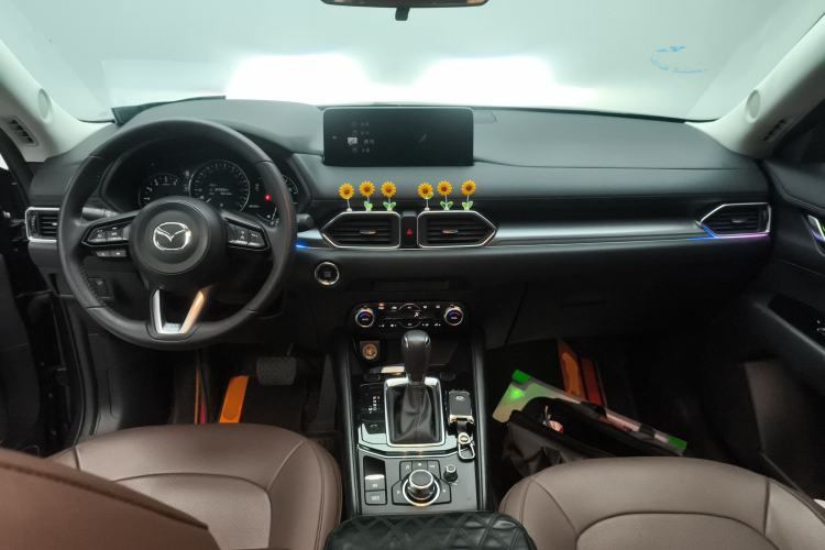 Used Mazda CX-5 2024 2.0L Automatic Two-Wheel Drive ZhiShang Version Center Console