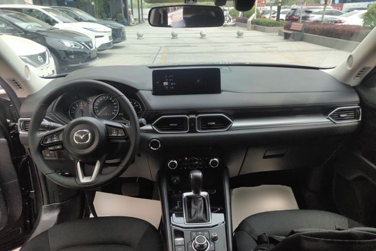 Used Mazda CX-5 2024 2.0L Automatic Two-Wheel Drive ZhiShang Version Center Console