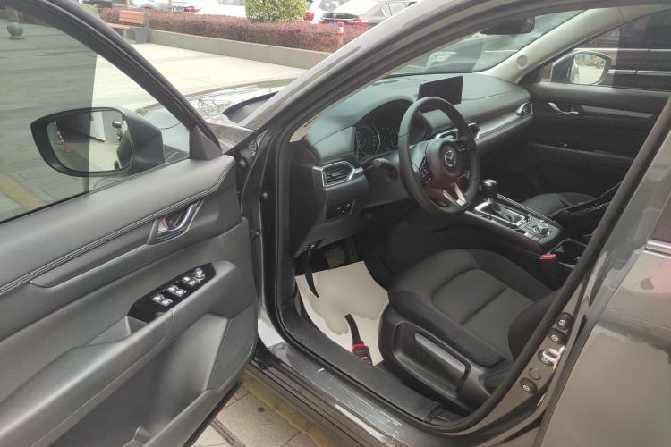 Used Mazda CX-5 2024 2.0L Automatic Two-Wheel Drive ZhiShang Version Driver Seat