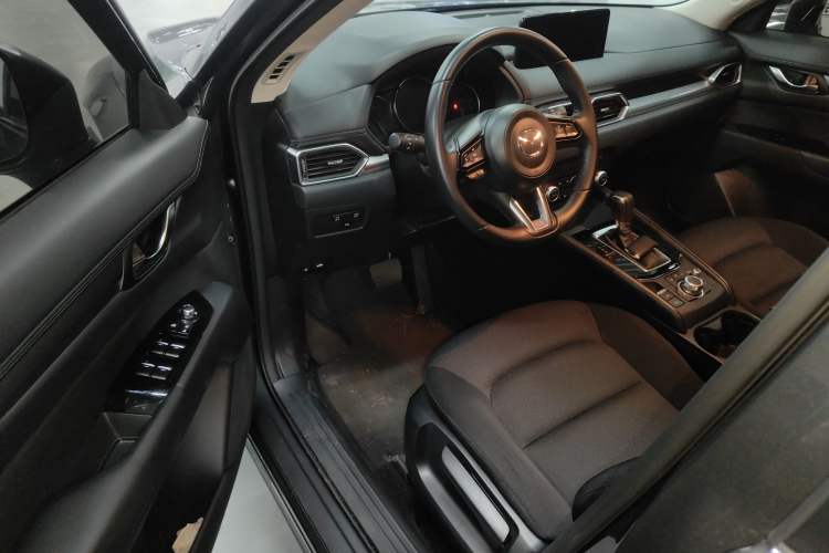 Used Mazda CX-5 2024 2.0L Automatic Two-Wheel Drive ZhiShang Version Driver Seat