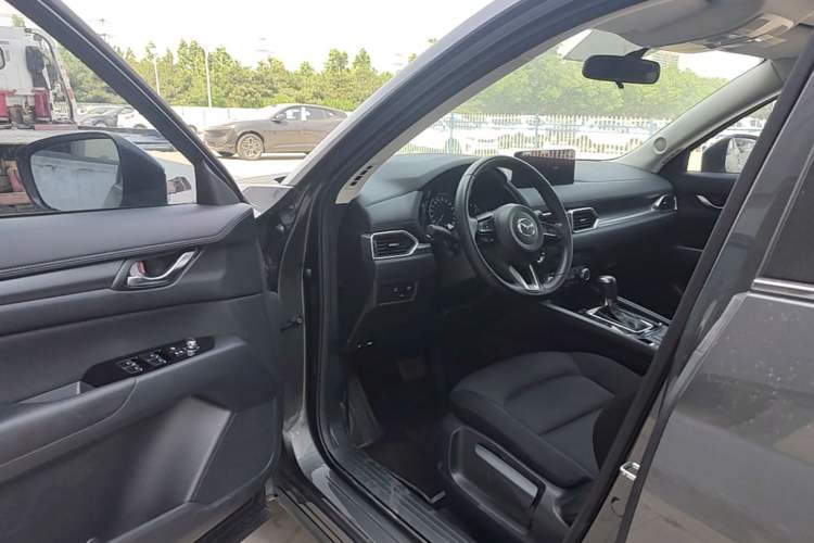 Used Mazda CX-5 2024 2.0L Automatic Two-Wheel Drive ZhiShang Version Driver Seat