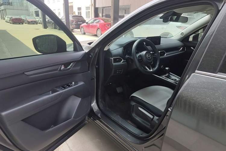 Used Mazda CX-5 2024 2.0L Automatic Two-Wheel Drive ZhiShang Pro Driver Seat