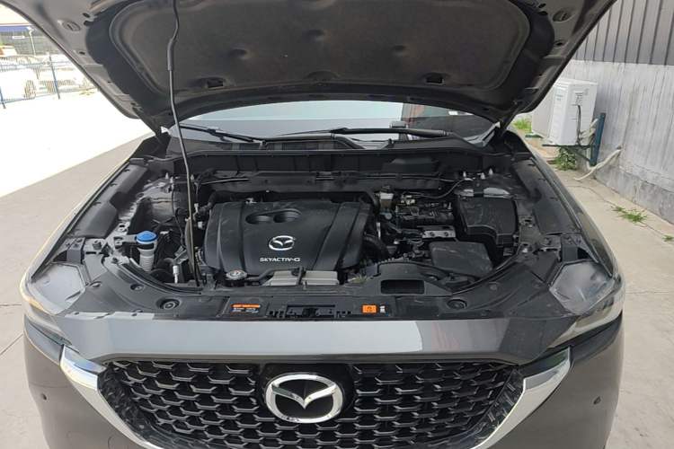 Used Mazda CX-5 2024 2.0L Automatic Two-Wheel Drive ZhiShang Version Engine Bay