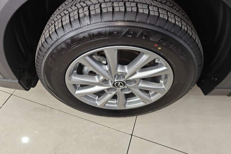 Used Mazda CX-5 2024 2.0L Automatic Two-Wheel Drive Comfort Version Exterior 4