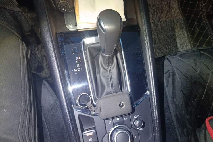 Used Mazda CX-5 2024 2.0L Automatic Two-Wheel Drive ZhiShang Version Gear Lever