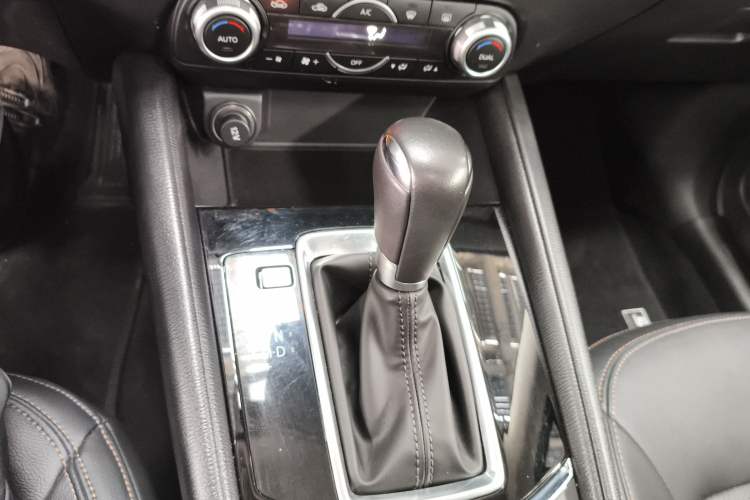 Used Mazda CX-5 2024 2.0L Automatic Two-Wheel Drive Zhiya Pro Gear Lever